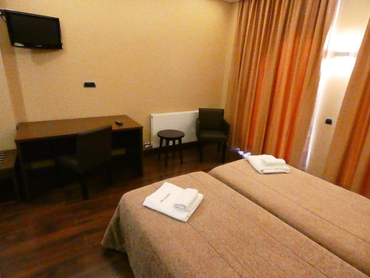 Hotel Fuente Del Miro à Valderrobres Extérieur photo